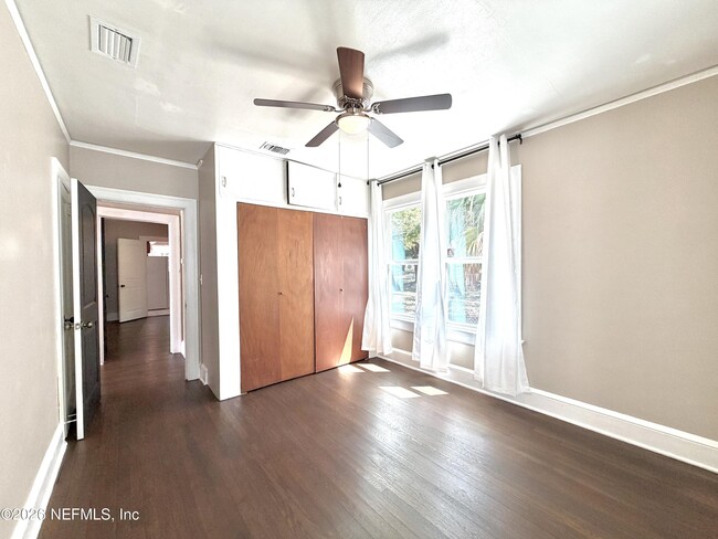Building Photo - 1407 Belmonte Ave