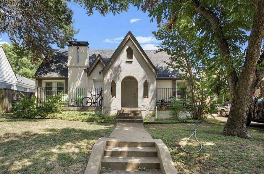 Primary Photo - 5044 Pershing St
