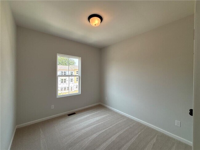 Building Photo - 3049 Beacon Bend Xing