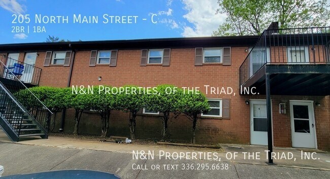Building Photo - 2 Bedroom 1 Bath Apartment in King NC-  Do...