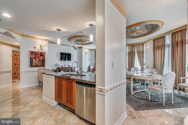 Building Photo - 5750 Bou Ave