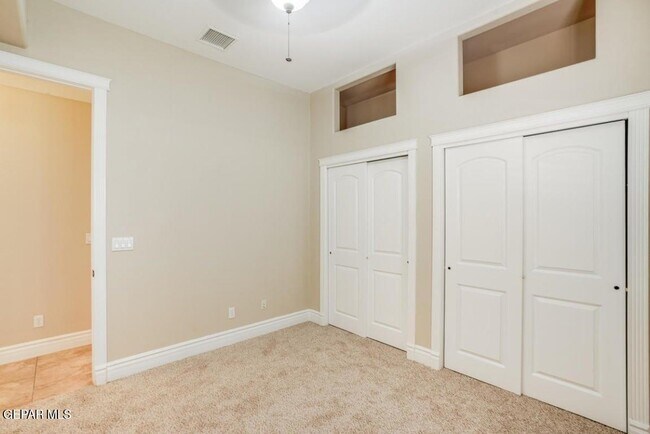 Building Photo - 7425 Gulf Creek Dr