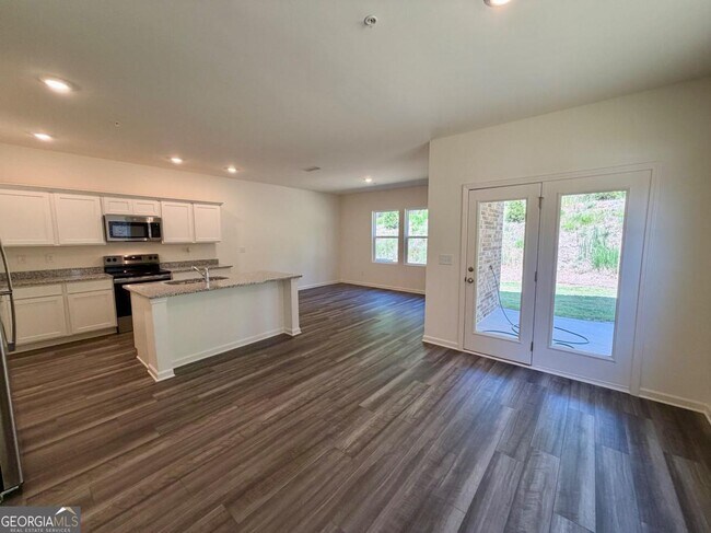 Building Photo - 1232 Fagiolo St