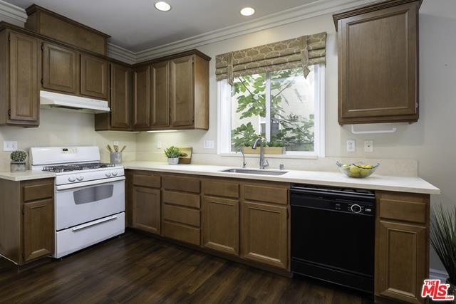 Building Photo - 120 The Village