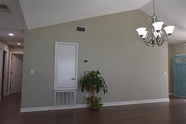 Building Photo - 2009 Branch Tree Ln