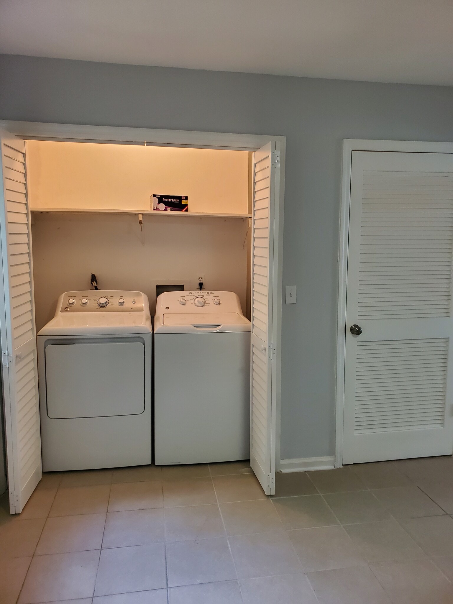 Washer Dryer - 129 Coventry Woods Dr
