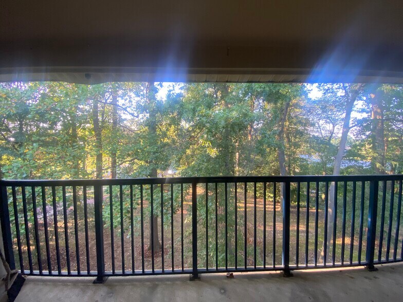 Building Photo - 1101 Primrose Rd