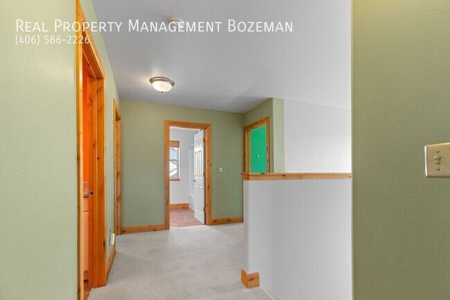 Building Photo - 971 Longbow Ln