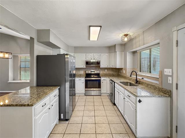Building Photo - 4213 Avon Ct