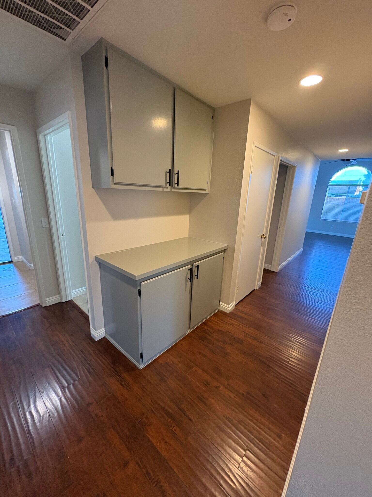 Building Photo - 29957 Oakbridge Dr