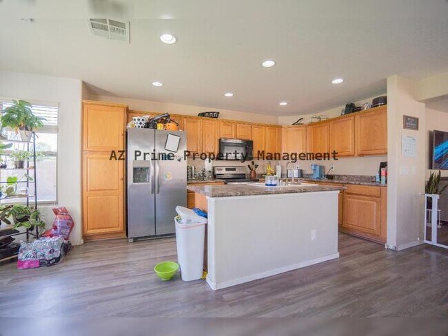 Building Photo - 15160 W Smokey Dr