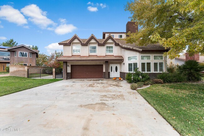 Building Photo - 5641 Hickory St