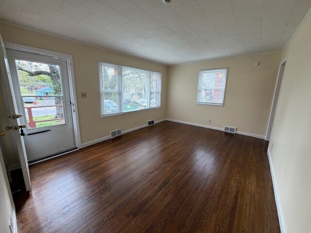 Building Photo - 4012 May St