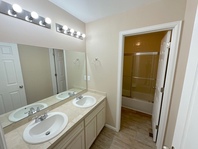 Building Photo - 4 Bedroom Home Available Near Black Forest...