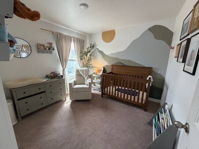 Building Photo - 3 bedroom, 2 bathroom South Jordan Home