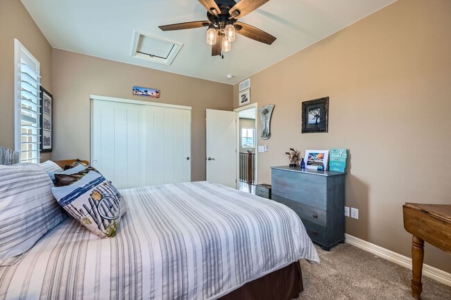 Building Photo - Luxury Living with Front Range Views, Hot ...