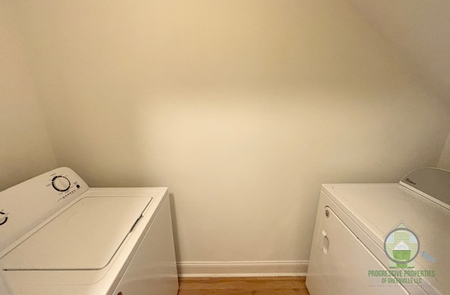 Building Photo - 199 Woodlark St