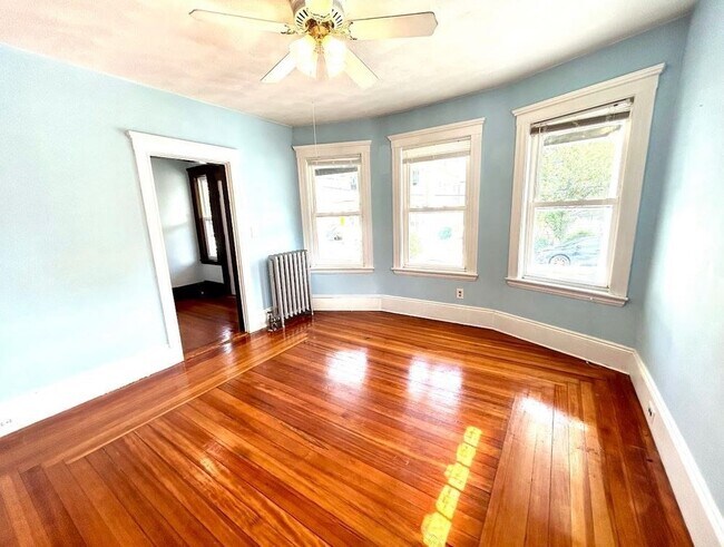 Building Photo - 41 Dunbar Ave
