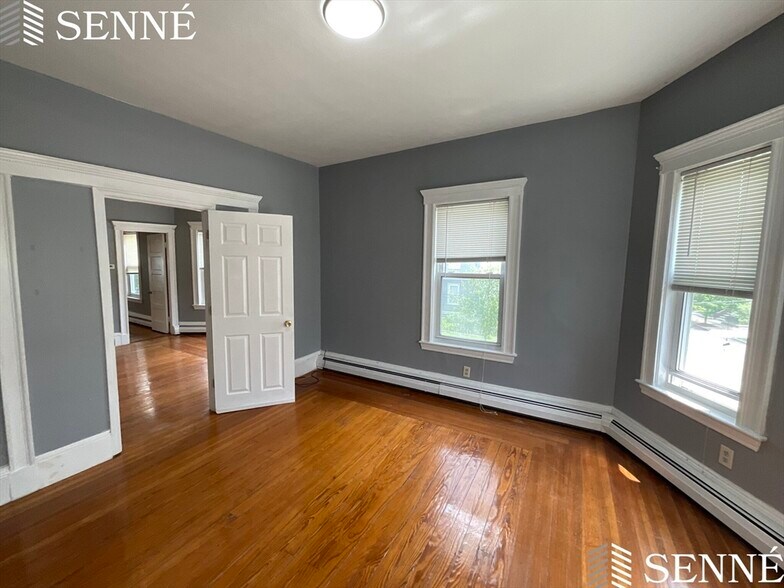 Primary Photo - 97 Morrison Ave