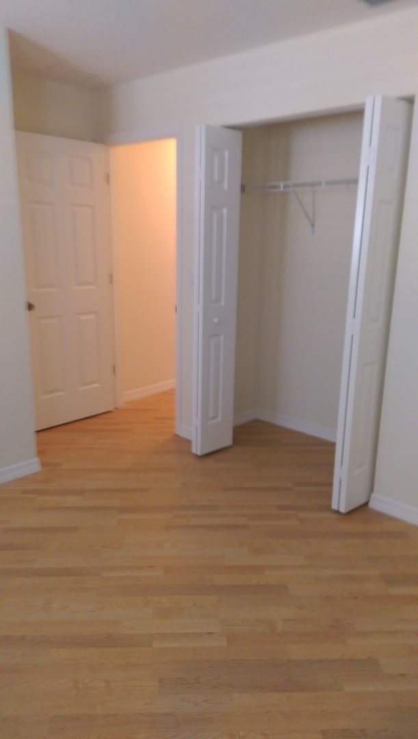 Building Photo - 3 bed, 2 bath 2 car garage