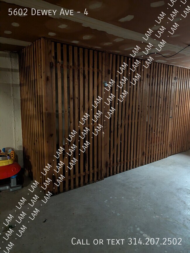 Building Photo - 5602 Dewey Ave