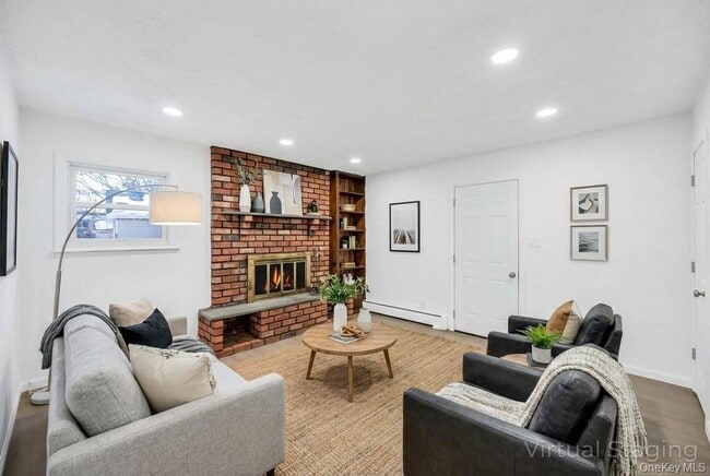 Building Photo - 5494 South Dr