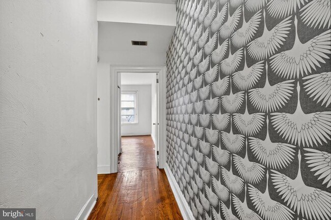 Building Photo - 258 S 9th St