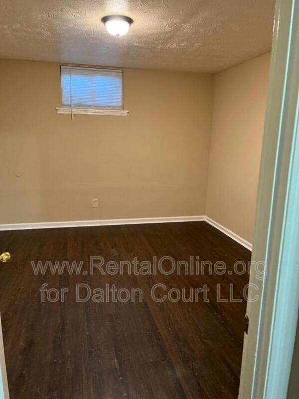 Building Photo - 1972 Cambridge Dr