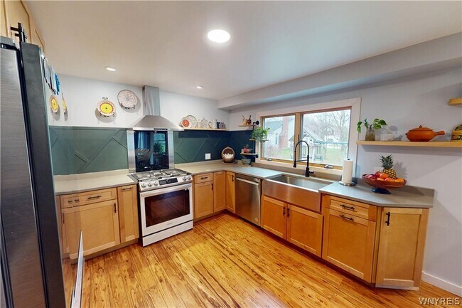 Building Photo - 30 Opal Ct