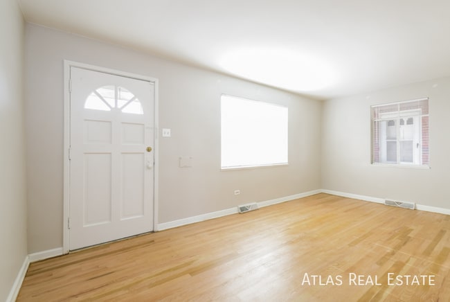 Building Photo - 7121 E 60th Way
