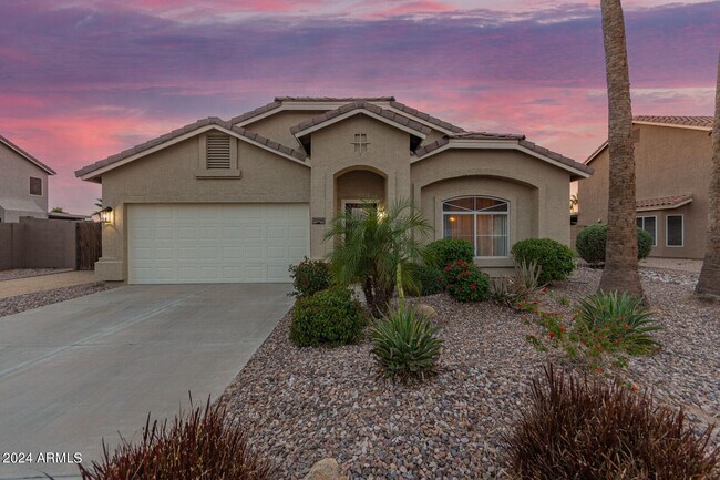 Building Photo - 31748 N Blackfoot Dr