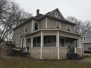 Building Photo - 505 E Locust St