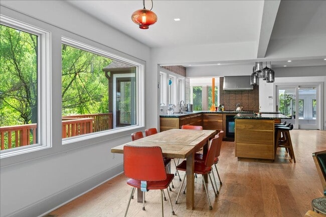 Building Photo - Stunning Updated Home with Private Pond Views in Chappaqua