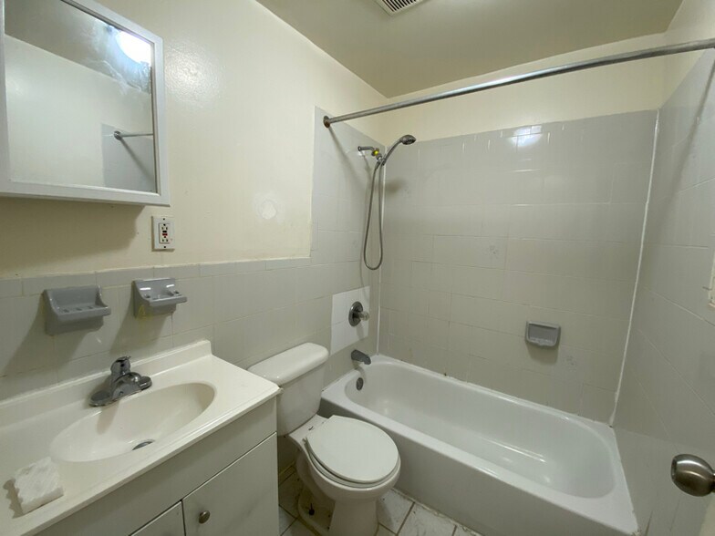 Building Photo - 292 Clifton Pl