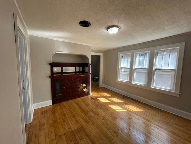 Building Photo - 2474-A N Fratney St