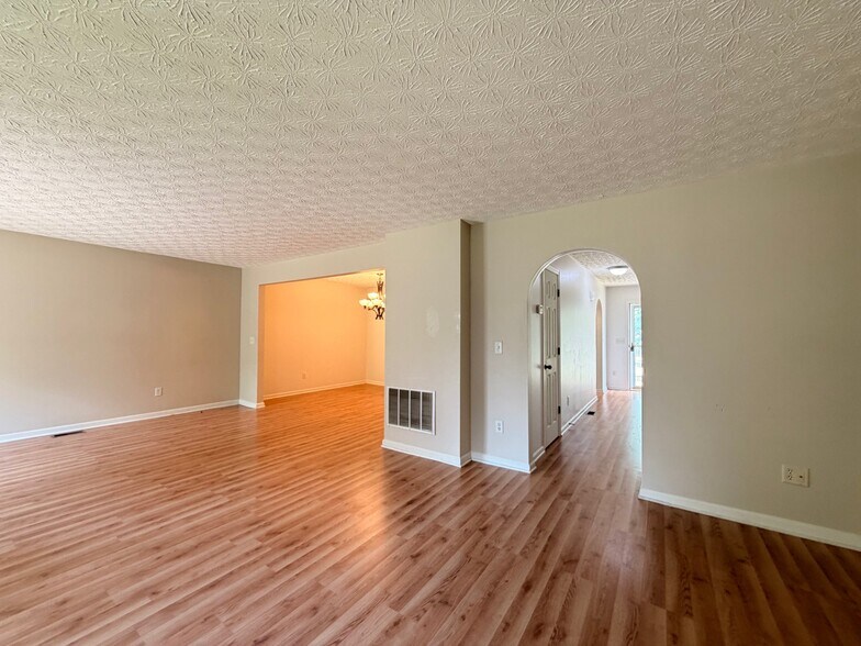 Building Photo - 50 Tabilore Loop