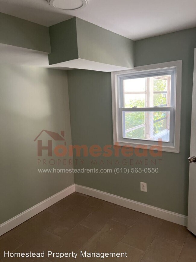 Building Photo - 3 br, 1.5 bath House - 129 Ervin Ave