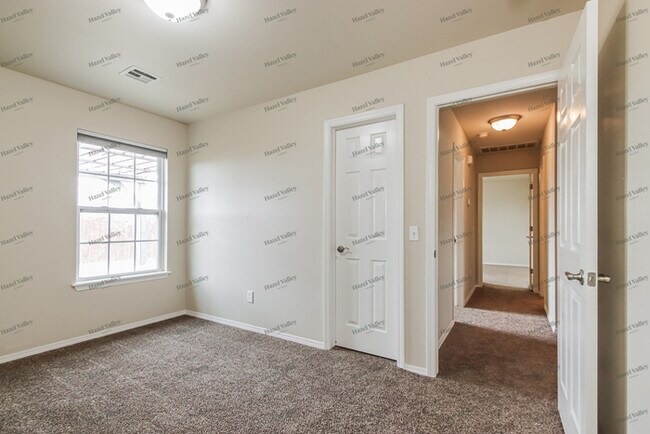 Building Photo - 4669 E 148th St S