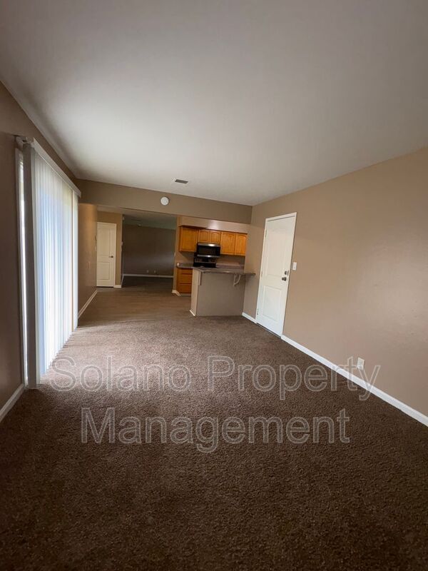 Building Photo - 1992 Oxford Dr