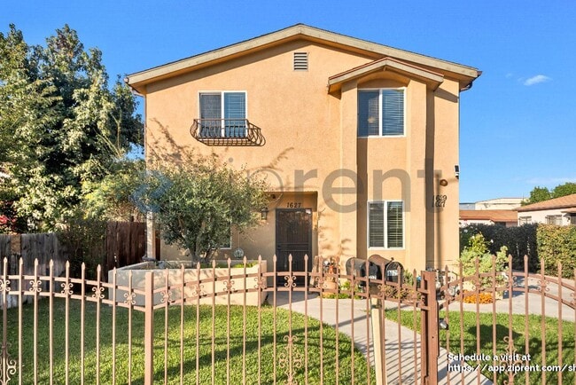 Primary Photo - 1627 W 82nd St