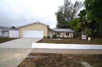 Building Photo - 2373 Shreve Ave