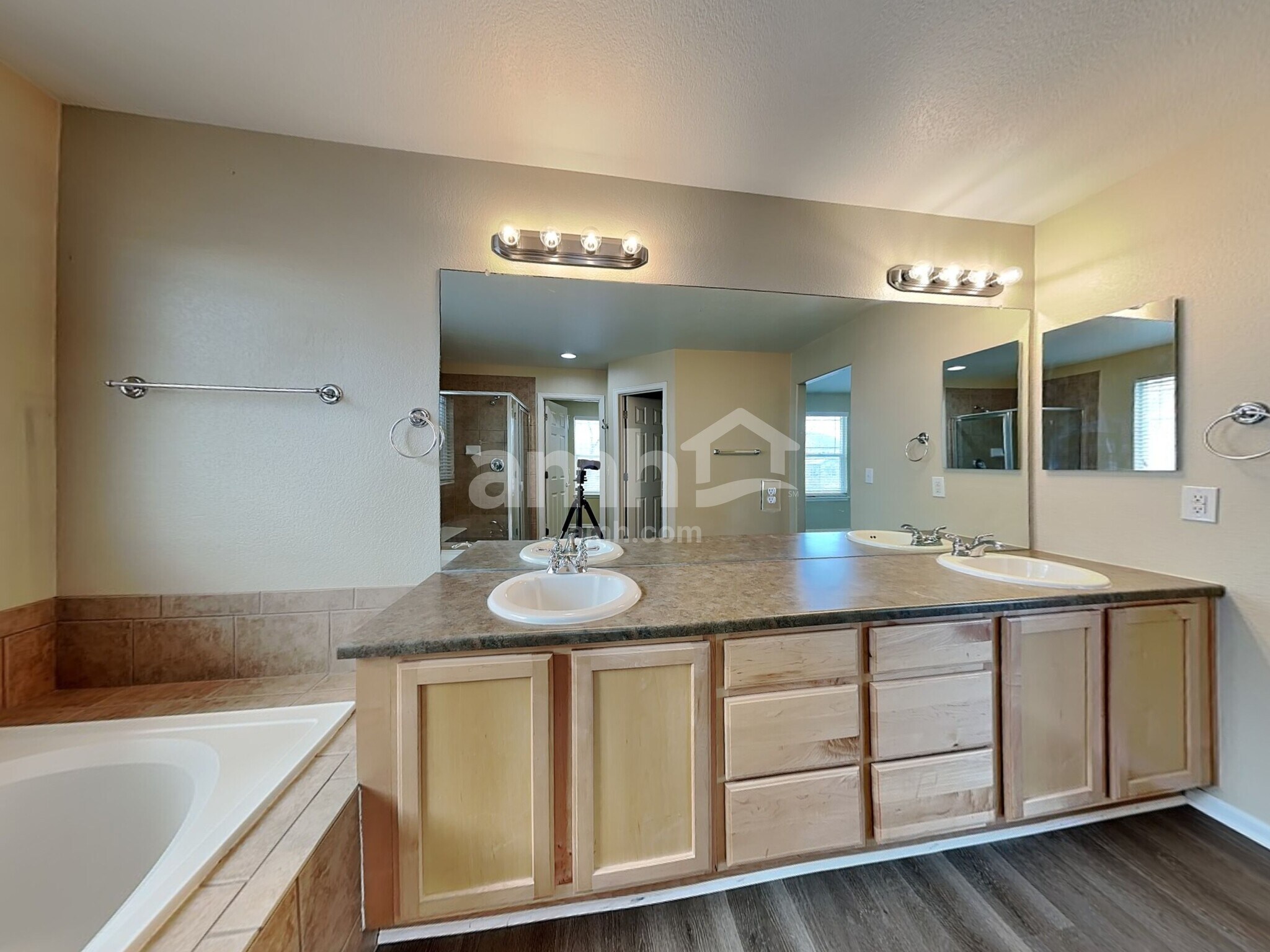 Building Photo - 11791 Lewiston St