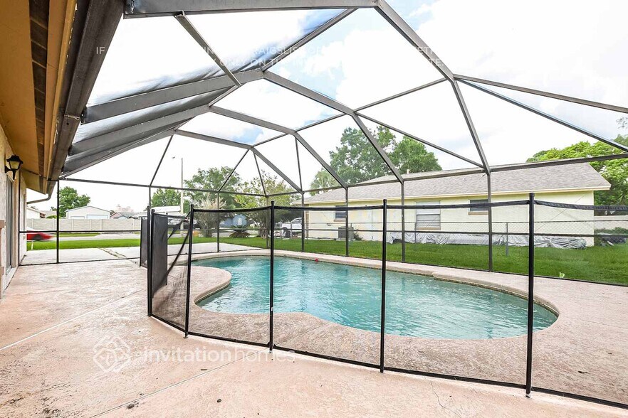 Building Photo - 2821 Saffron Dr