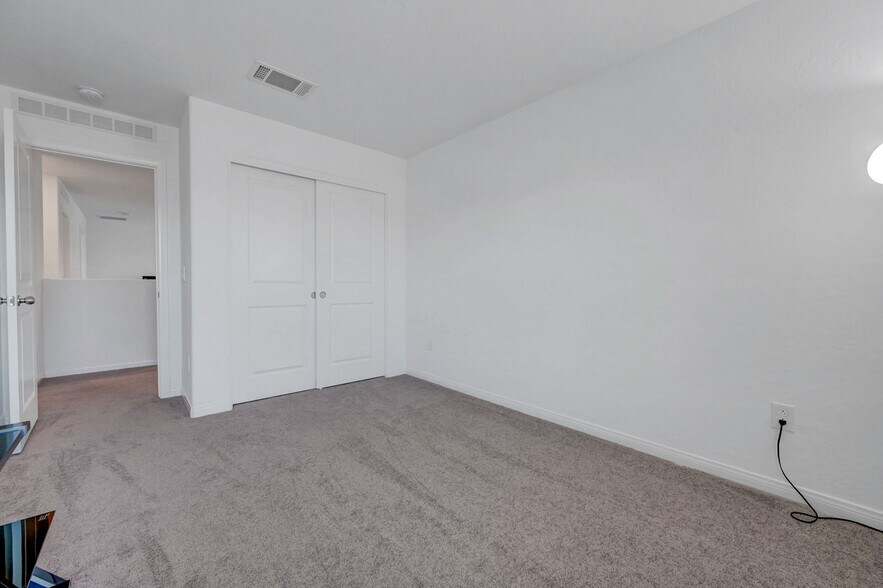 Building Photo - 6844 Toros St