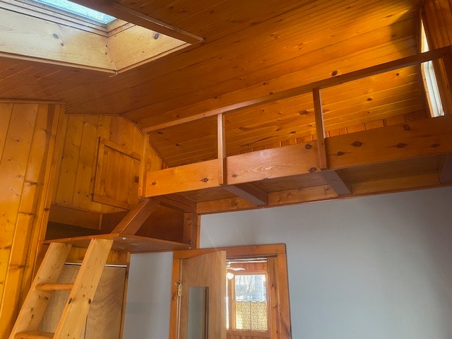 Building Photo - 27720 W Rowe Ave