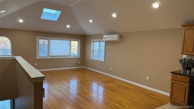 Building Photo - 87-30 Commonwealth Blvd