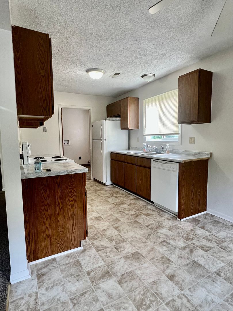 Building Photo - 51600 Co Rd 652