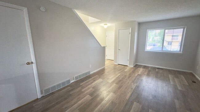 Building Photo - 2344 Split Rock Dr