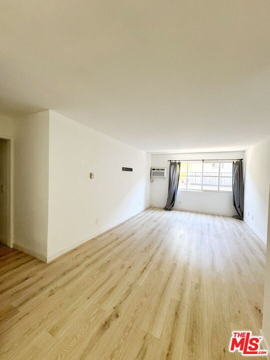 Building Photo - 1351 N Orange Dr
