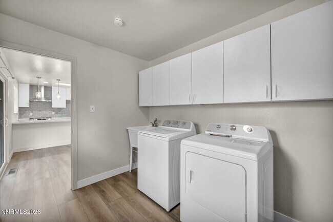 Building Photo - 908 Wagner Dr